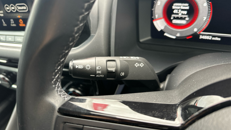 Nissan Qashqai 1.3 DiG-T MH N-Connecta 5dr Petrol Hatchback